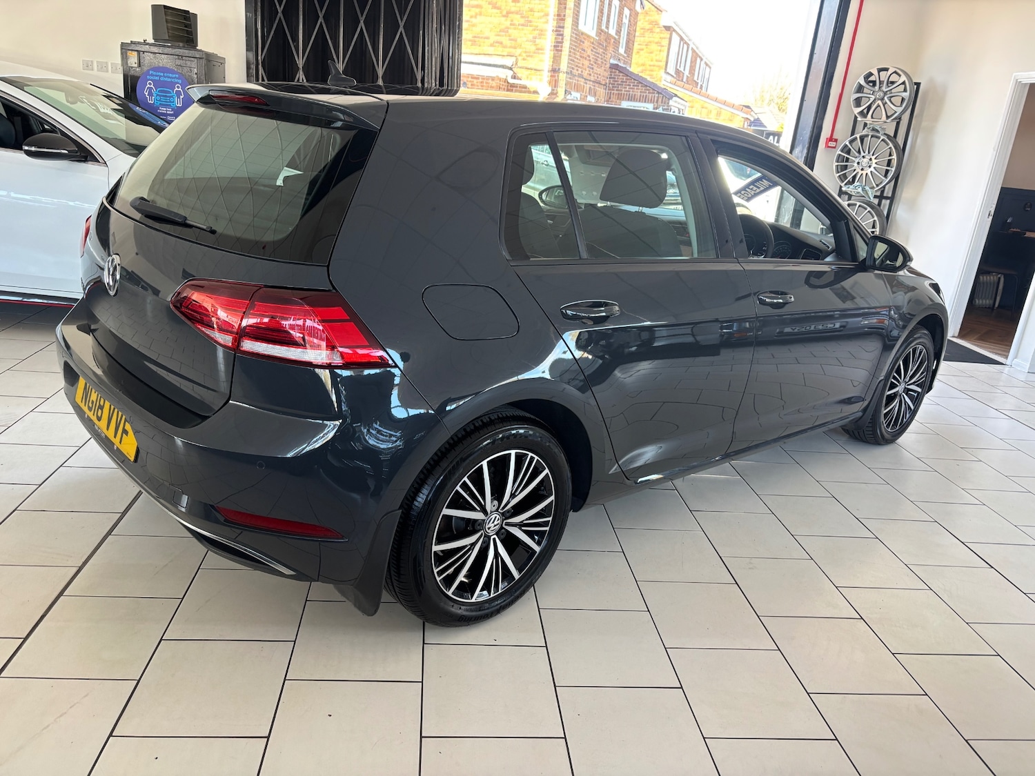 Used Volkswagen Golf 2018 for sale - 78118097: Photo 3