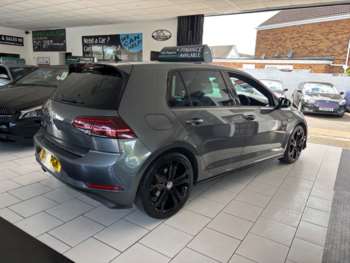 Used Volkswagen Golf 2017 for sale - 74732436: Photo