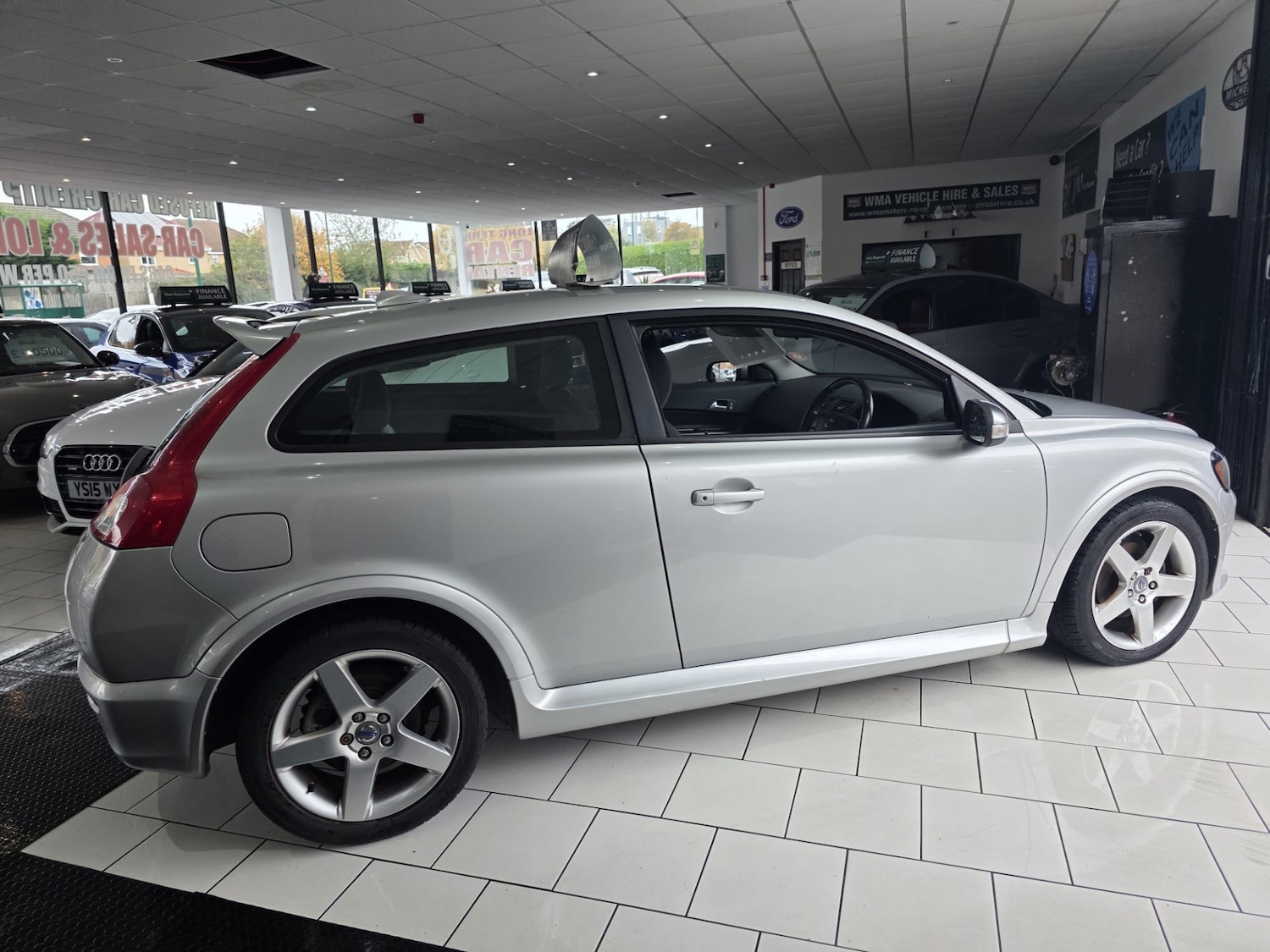 Used Volvo C30 2009 for sale - 76347427: Photo 2
