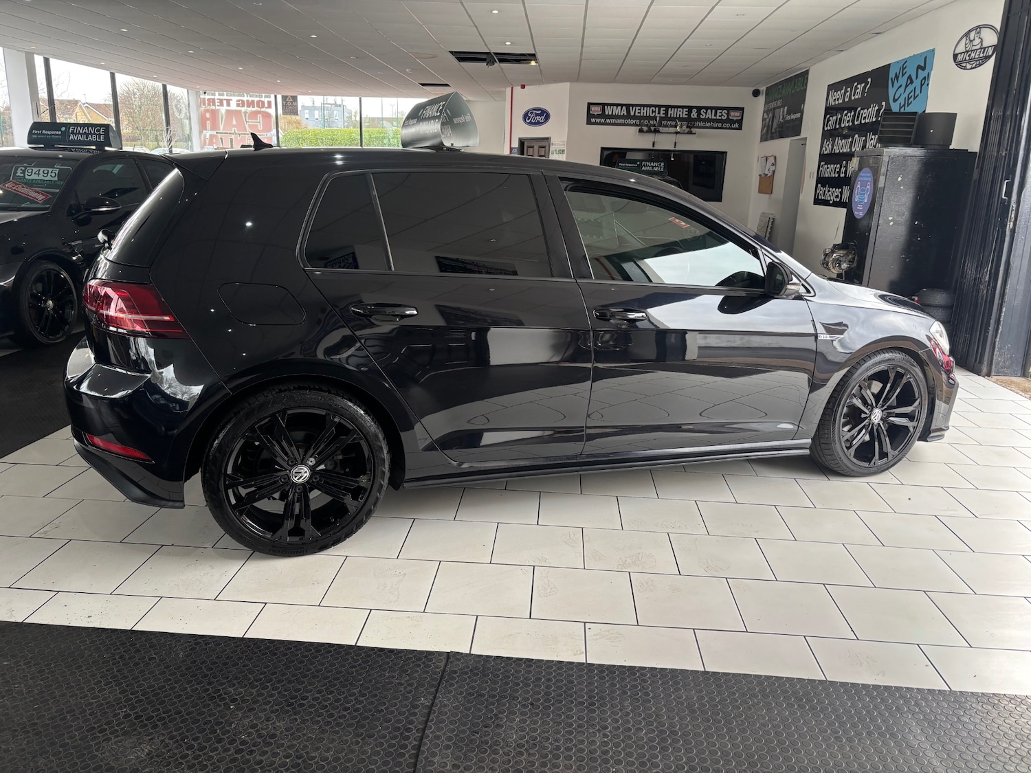 Used Volkswagen Golf 2017 for sale - 77544540: Photo 2