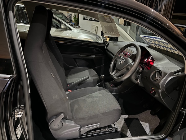 Used Volkswagen up! 2016 for sale - 72876839: Photo 8