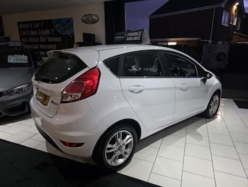 Used Ford Fiesta 2015 for sale - 77006287: Photo