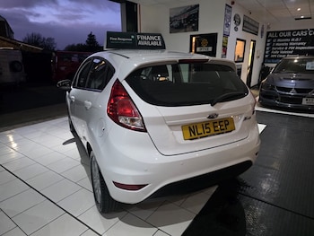 Used Ford Fiesta 2015 for sale - 77006287: Photo