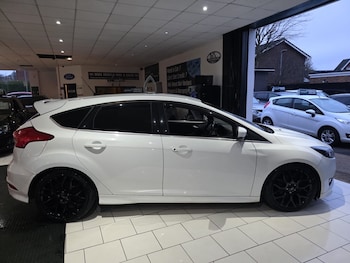 Used Ford Focus 2015 for sale - 77018957: Photo