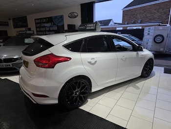 Used Ford Focus 2015 for sale - 77018957: Photo
