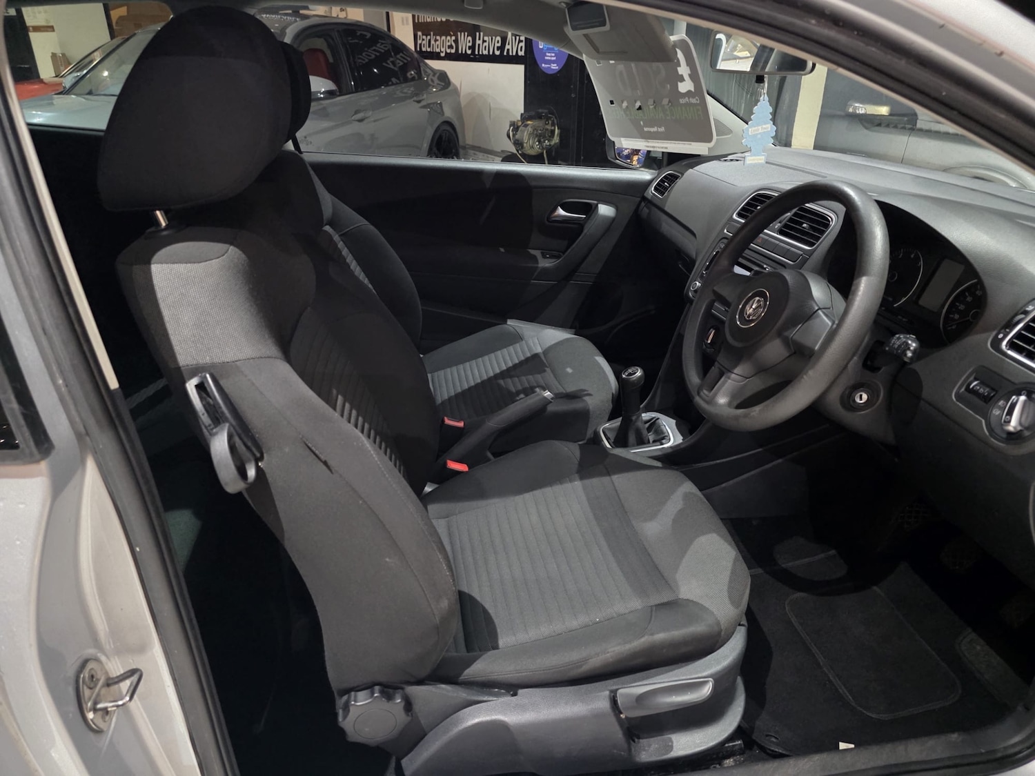 Used Volkswagen Polo 2011 for sale - 76536928: Photo 12