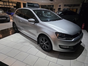 Used Volkswagen Polo 2011 for sale - 76536928: Photo