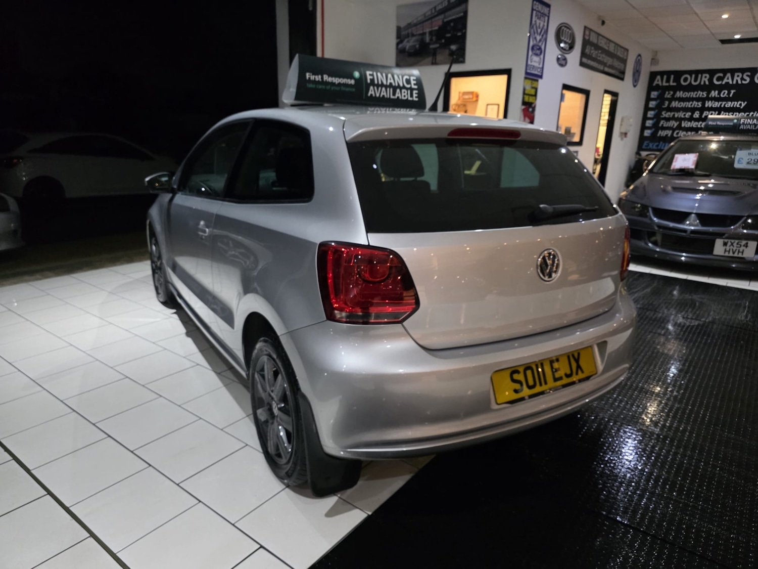 Used Volkswagen Polo 2011 for sale - 76536928: Photo 5