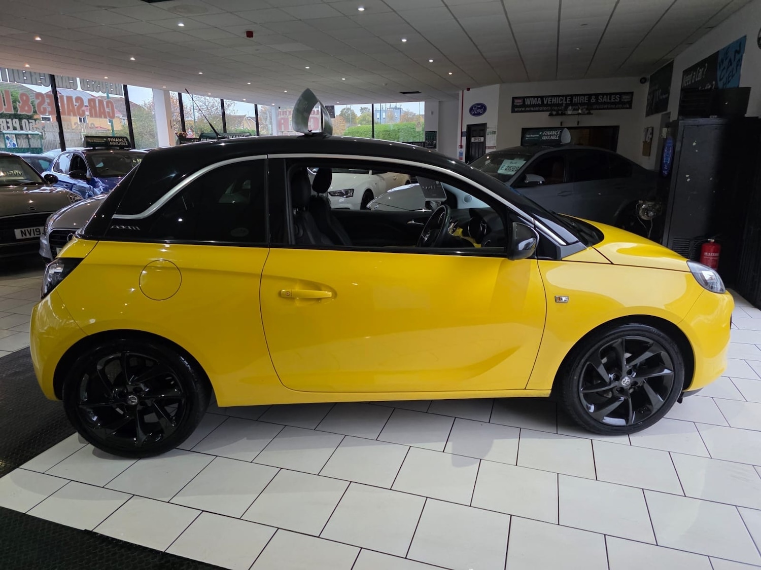 Used Vauxhall ADAM 2014 for sale - 76434494: Photo 2