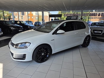 Volkswagen - Golf