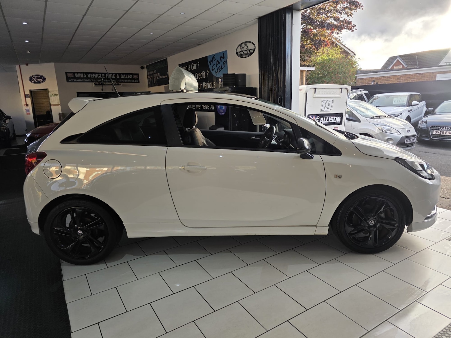 Used Vauxhall Corsa 2015 for sale - 76288526: Photo 3