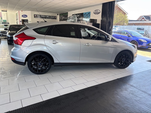 Used Ford Focus 2014 for sale - 74333419: Photo 2