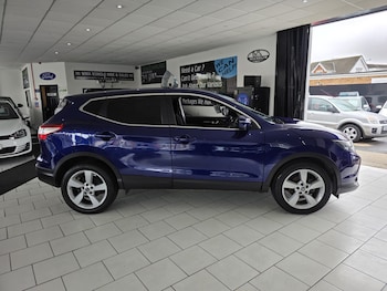 Used Nissan Qashqai 2015 for sale - 75648801: Photo