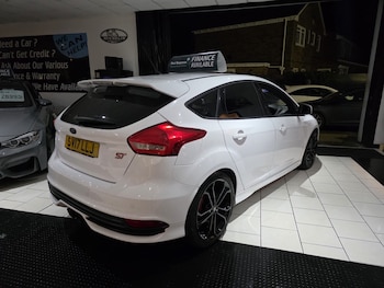 Used Ford Focus 2017 for sale - 76560215: Photo