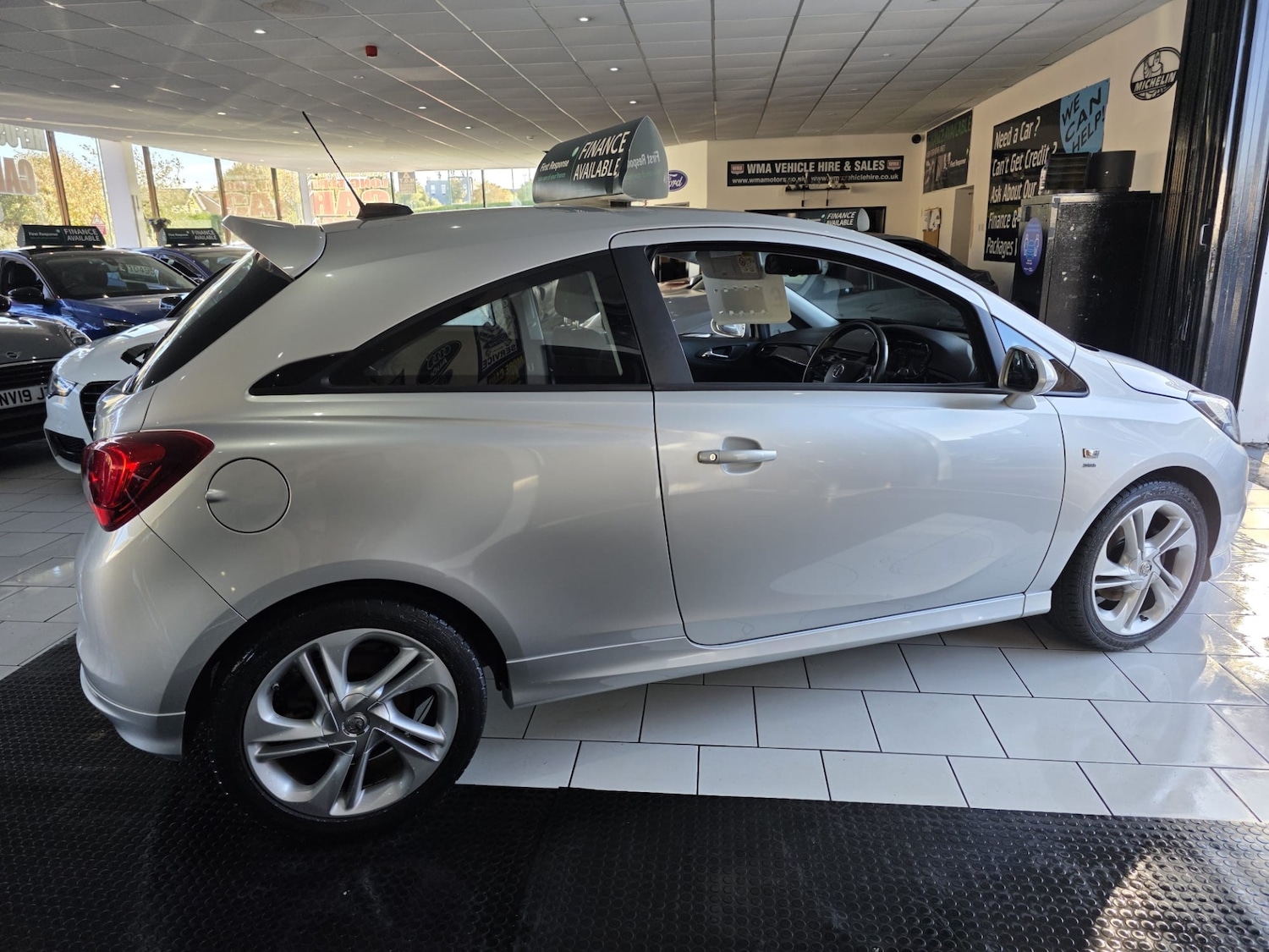 Used Vauxhall Corsa 2015 for sale - 76252659: Photo 3