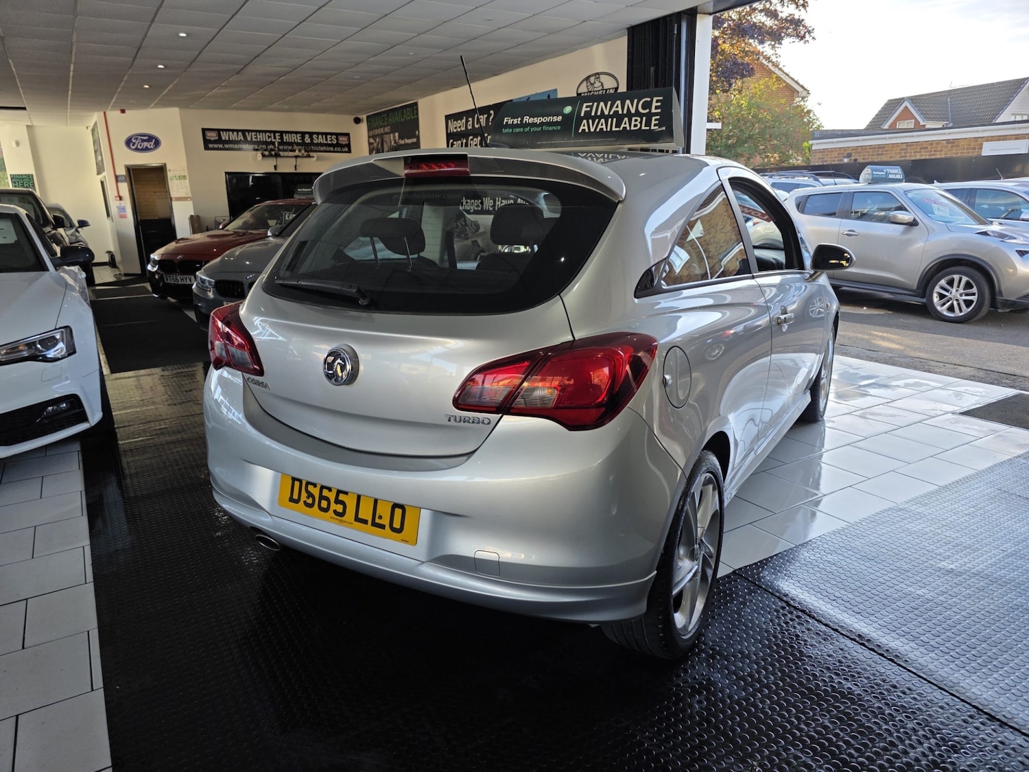 Used Vauxhall Corsa 2015 for sale - 76252659: Photo 4
