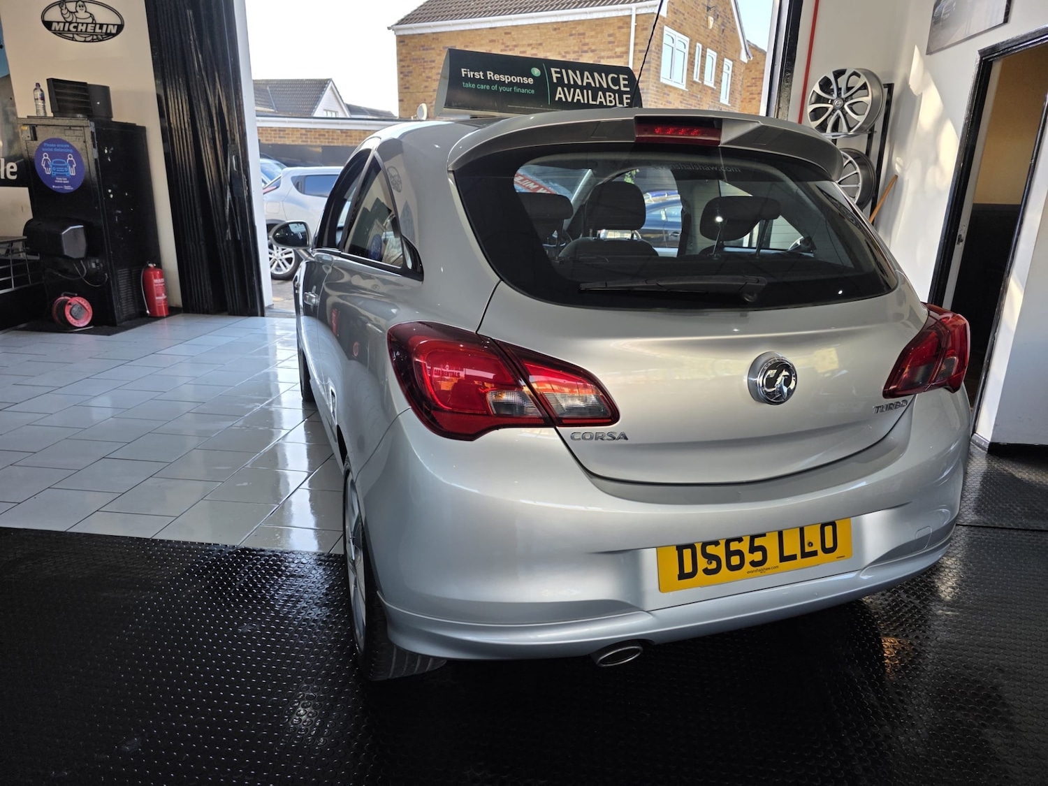 Used Vauxhall Corsa 2015 for sale - 76252659: Photo 5
