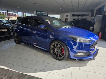 Used Ford Focus 2015 for sale - 75726810: Photo