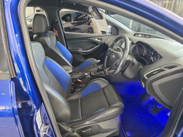 Used Ford Focus 2015 for sale - 75726810: Photo 8