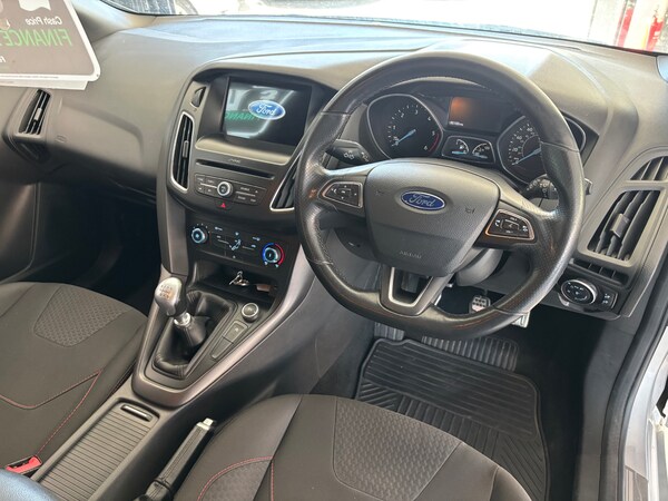 Used Ford Focus 2017 for sale - 74616095: Photo 11