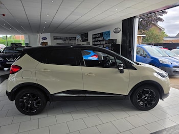 Used Renault Captur 2015 for sale - 75644563: Photo