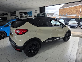Used Renault Captur 2015 for sale - 75644563: Photo