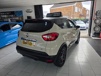 Used Renault Captur 2015 for sale - 75644563: Photo