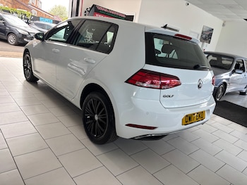 Used Volkswagen Golf 2017 for sale - 78233164: Photo