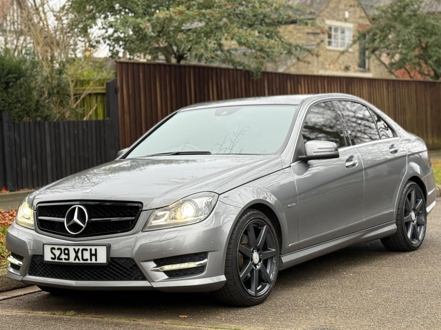 Used Mercedes-Benz C Class 2011 for sale - 76688939: Photo 11