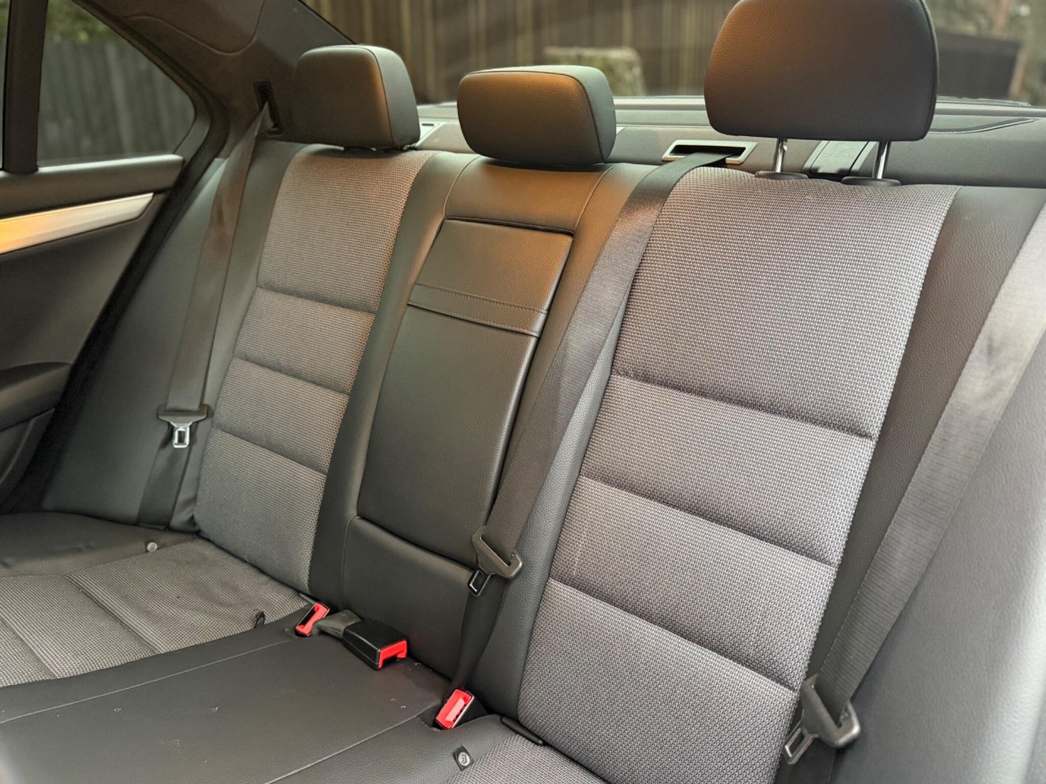 Used Mercedes-Benz C Class 2011 for sale - 76688939: Photo 23