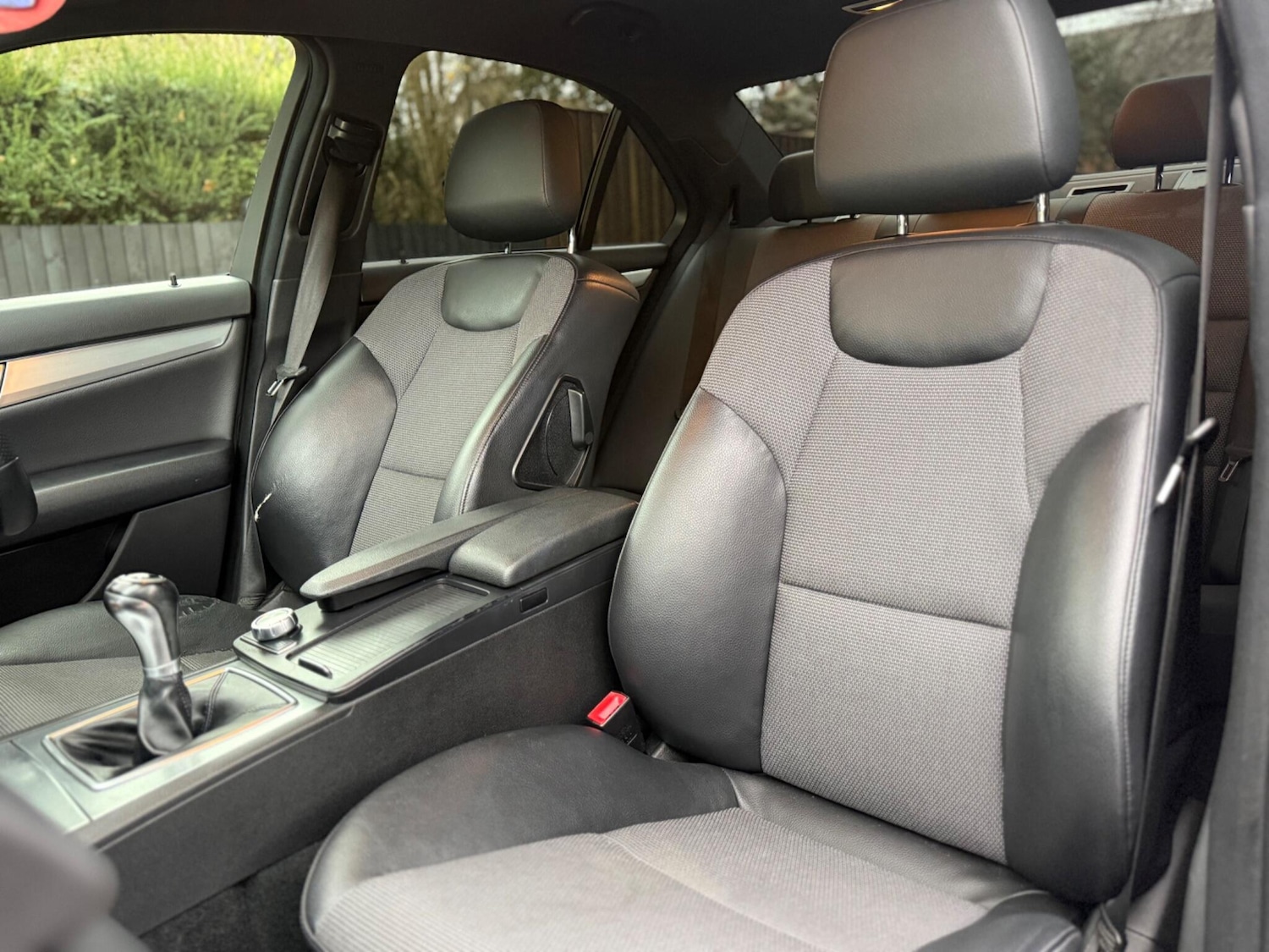 Used Mercedes-Benz C Class 2011 for sale - 76688939: Photo 25