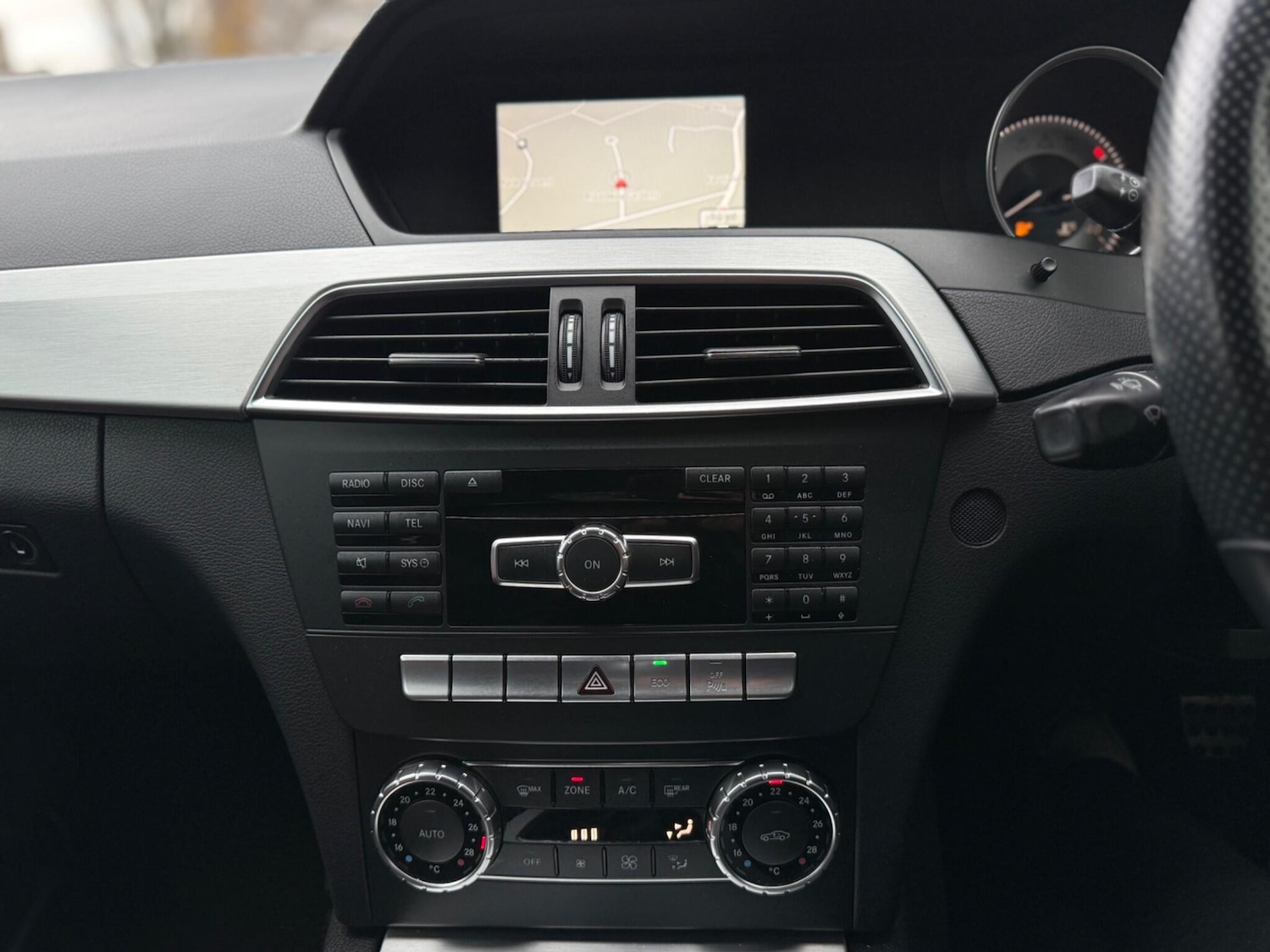 Used Mercedes-Benz C Class 2011 for sale - 76688939: Photo 28