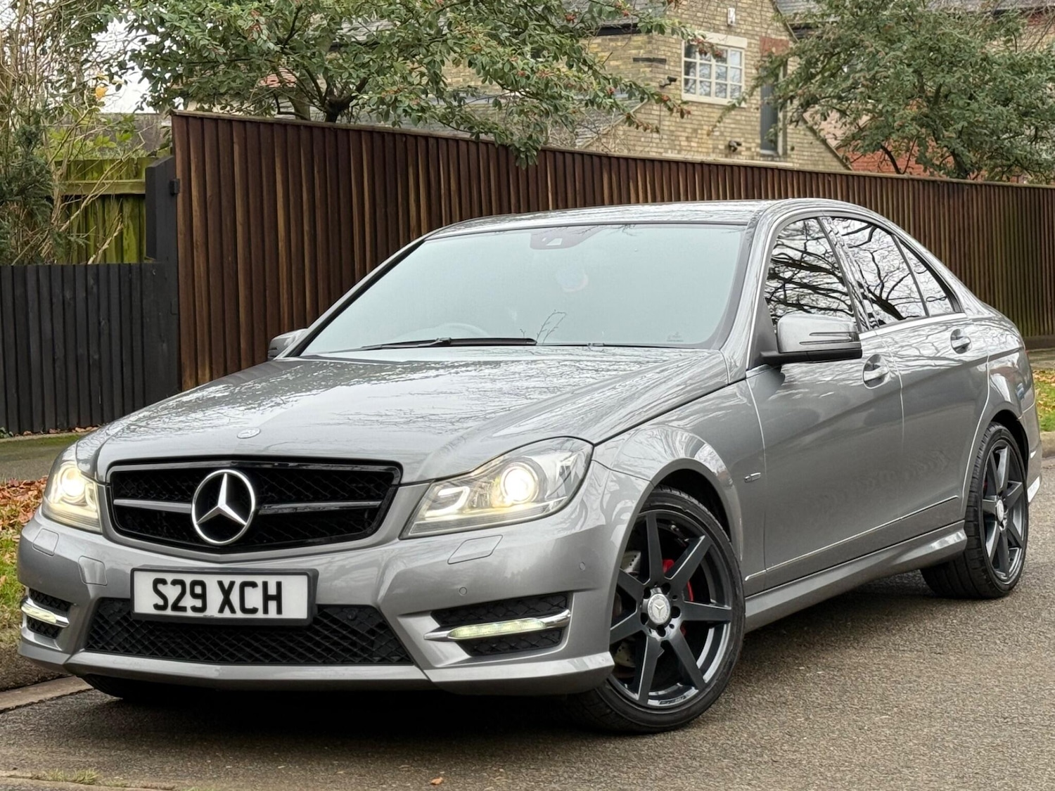 Used Mercedes-Benz C Class 2011 for sale - 76688939: Photo 3