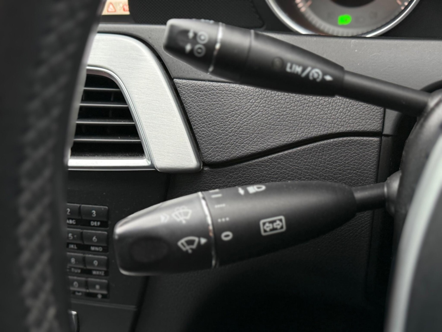 Used Mercedes-Benz C Class 2011 for sale - 76688939: Photo 32