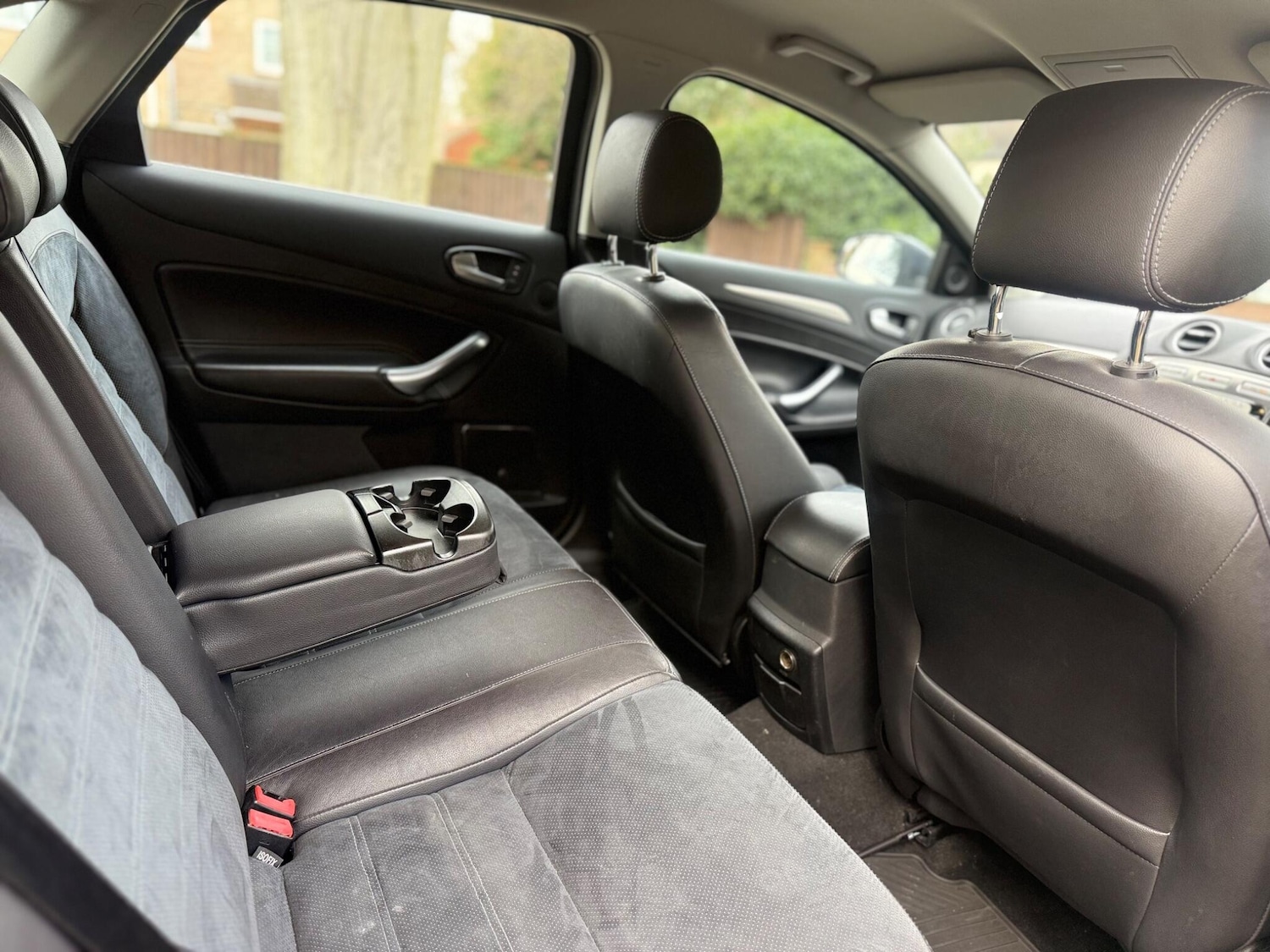 Used Ford Mondeo 2010 for sale - 77598501: Photo 24