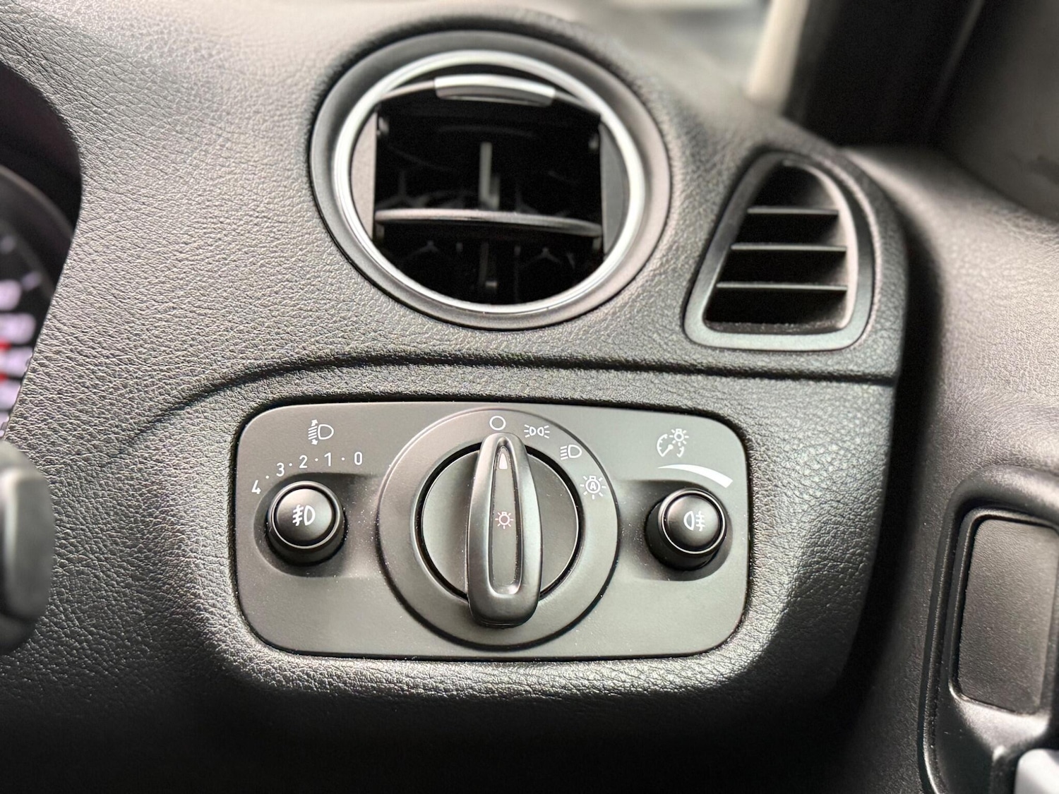 Used Ford S-Max 2014 for sale - 76913557: Photo 23