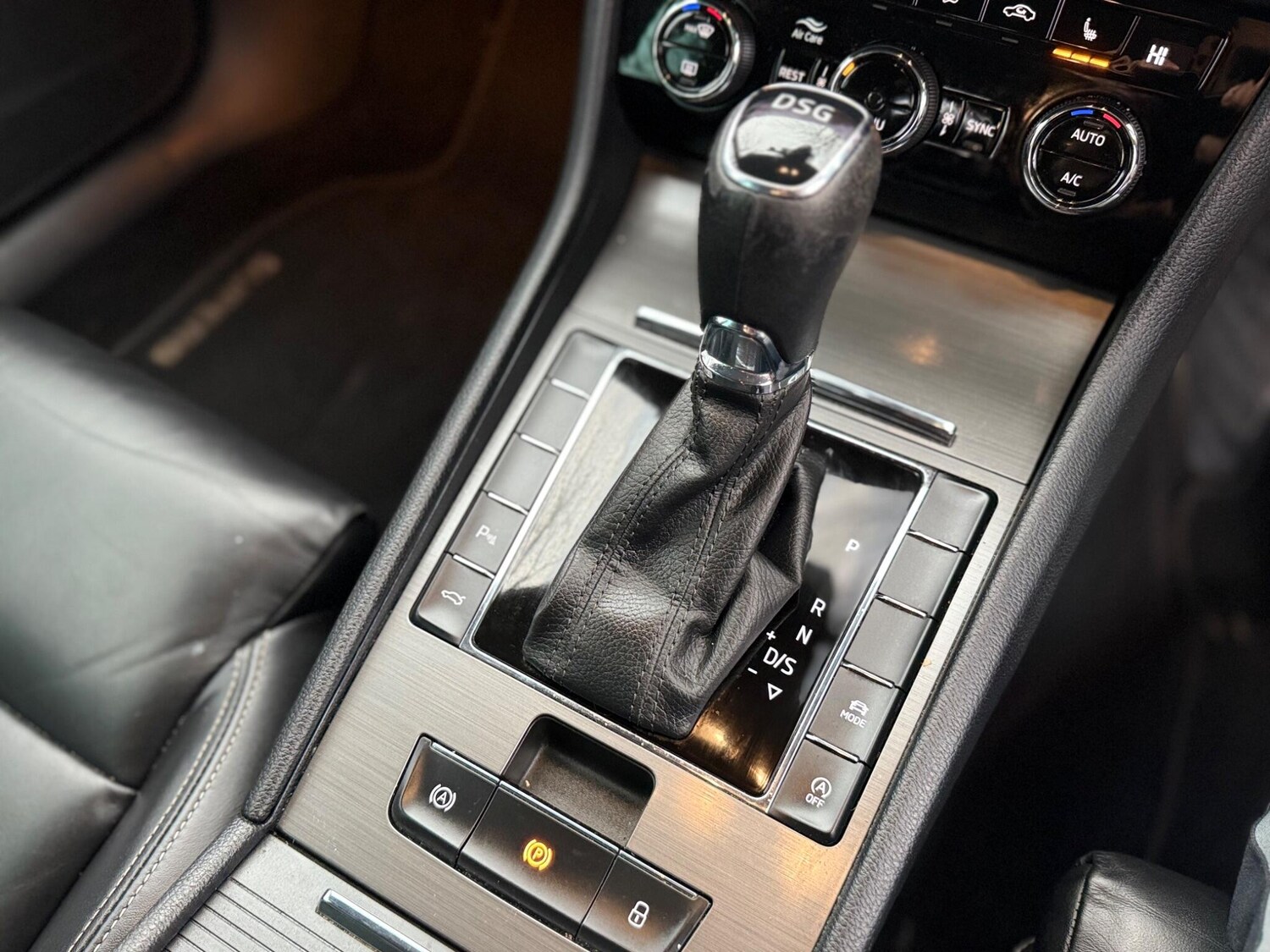 Used Skoda Superb 2020 for sale - 76765744: Photo 36