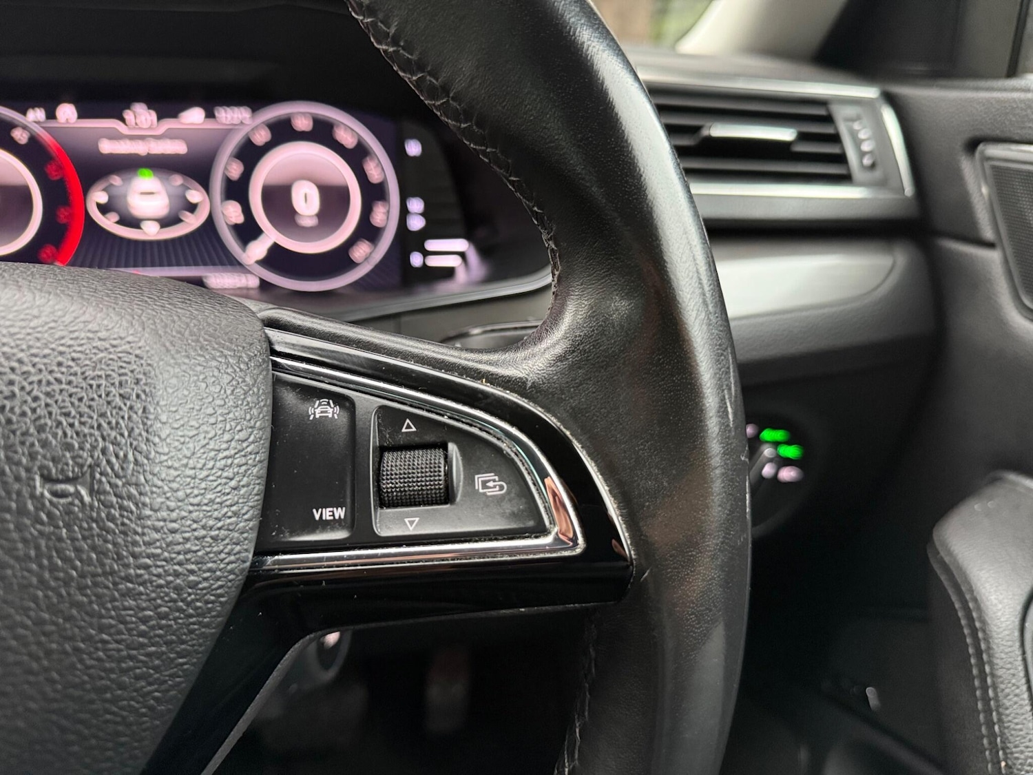 Used Skoda Superb 2020 for sale - 76765744: Photo 40