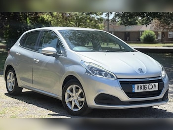Used Peugeot 208 2016 for sale - 79092897: Photo