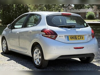 Used Peugeot 208 2016 for sale - 79092897: Photo