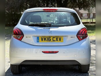 Used Peugeot 208 2016 for sale - 79092897: Photo