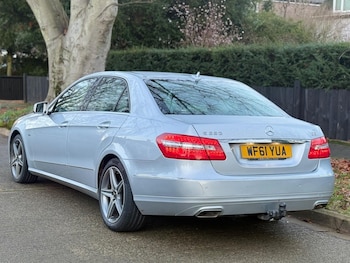 Used Mercedes-Benz E Class 2012 for sale - 76953471: Photo