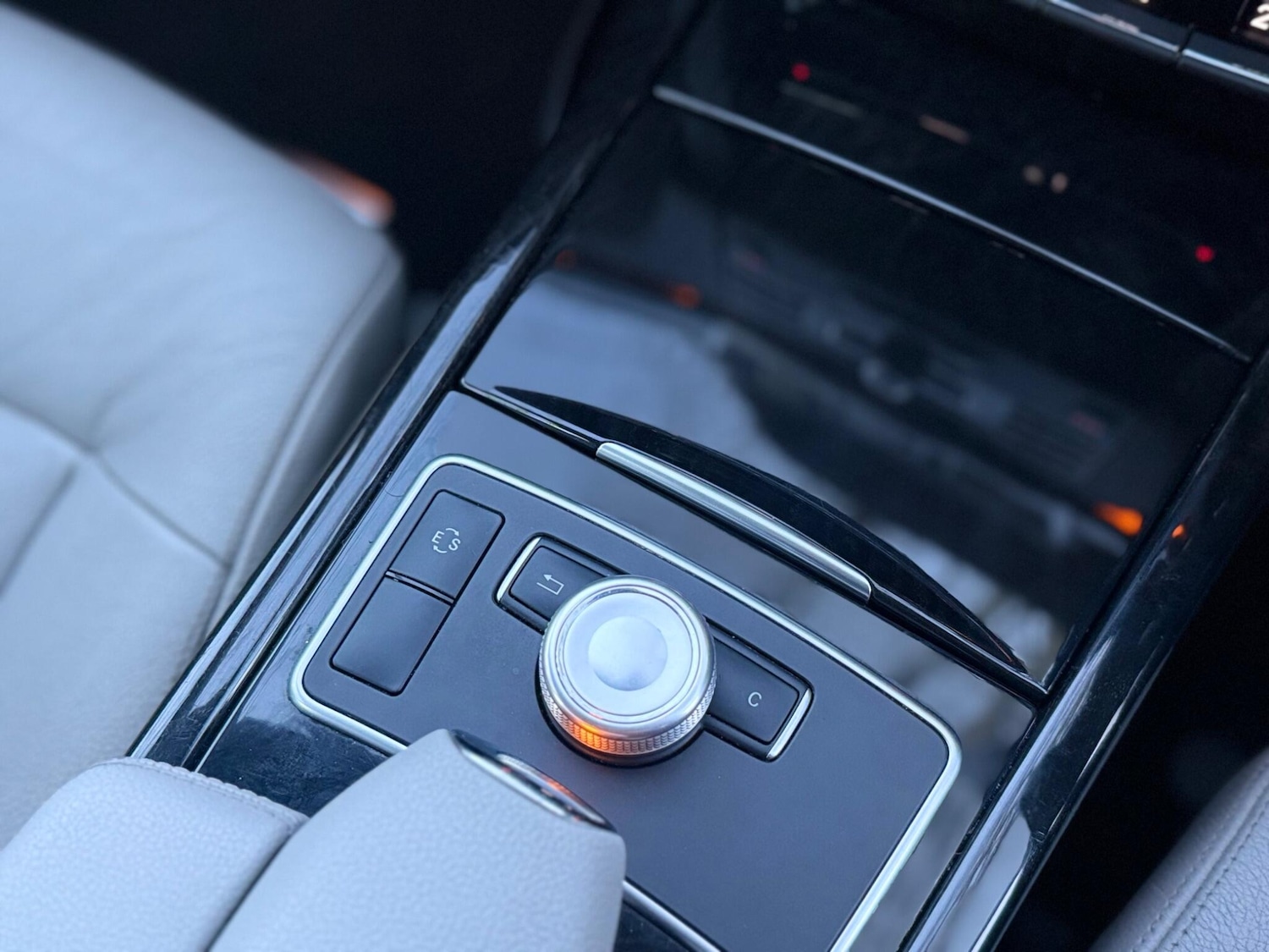 Used Mercedes-Benz E Class 2012 for sale - 77060130: Photo 16