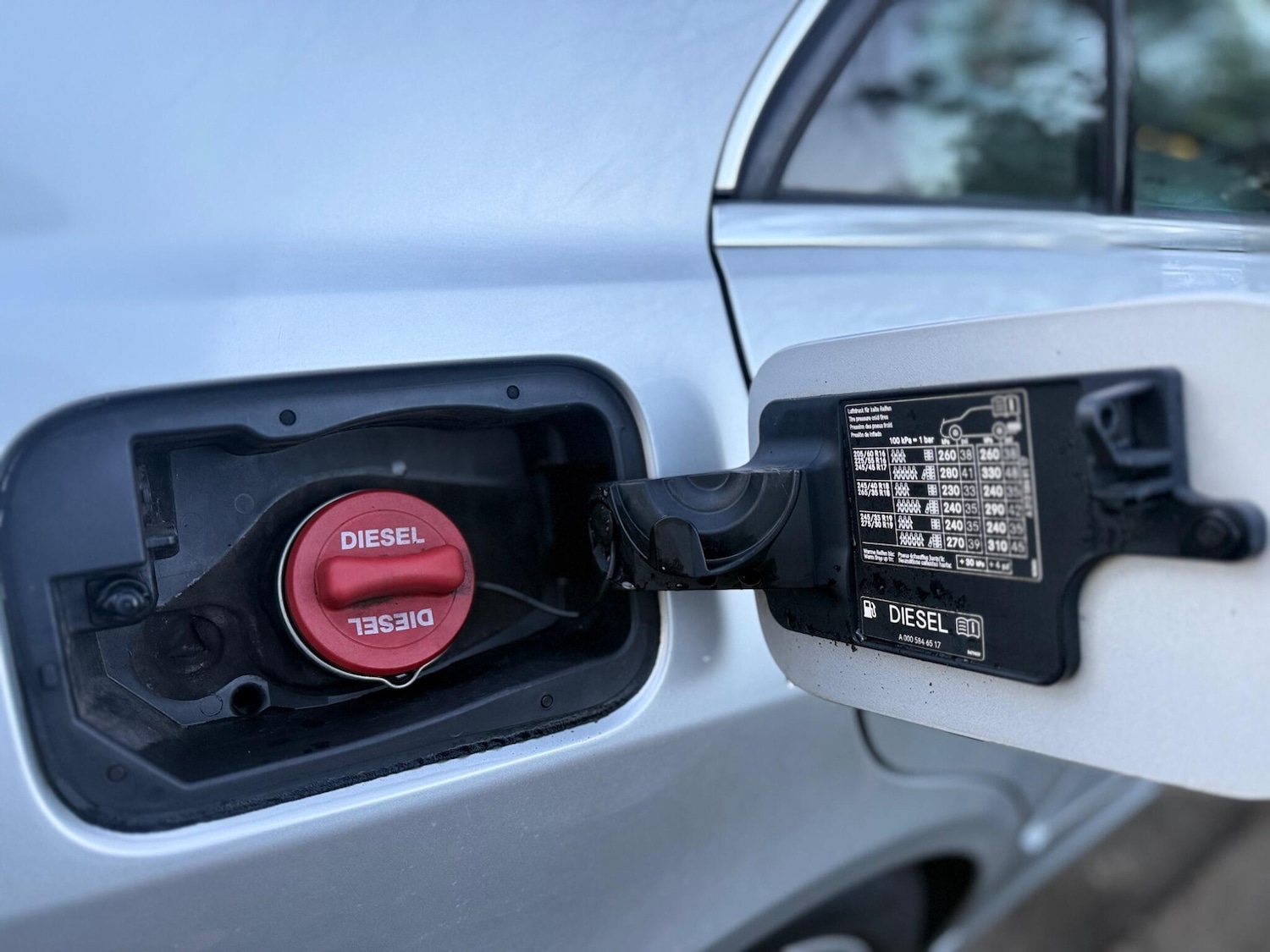 Used Mercedes-Benz E Class 2012 for sale - 77060130: Photo 30