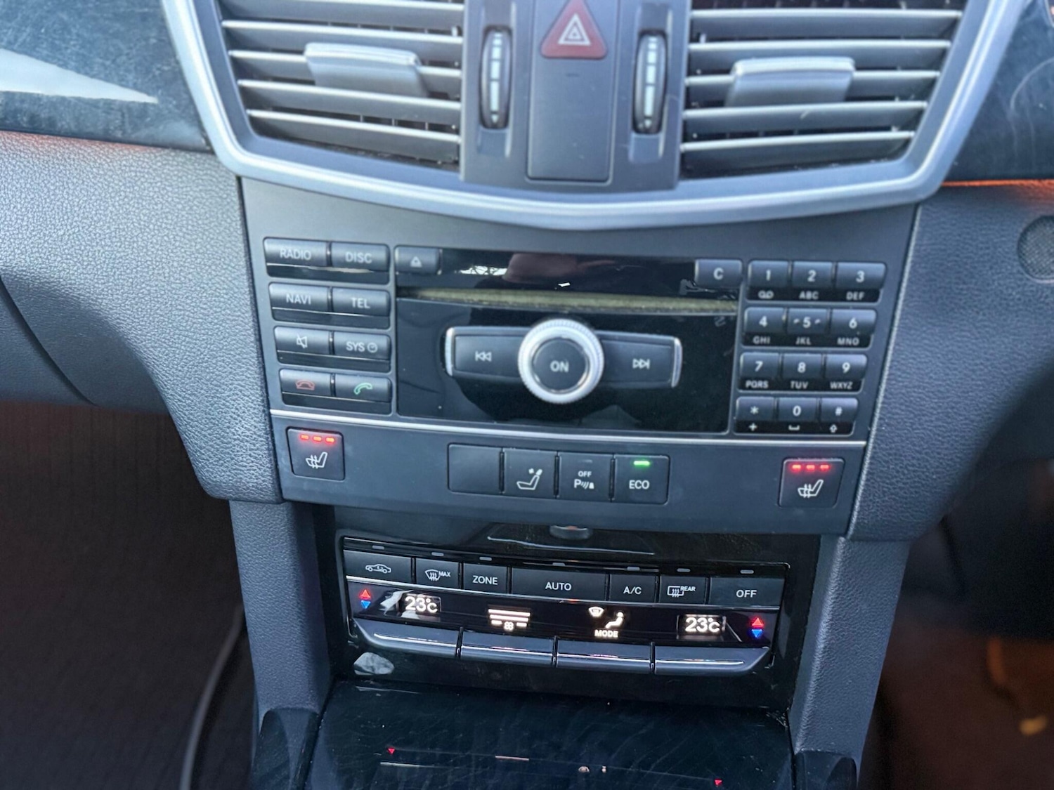 Used Mercedes-Benz E Class 2012 for sale - 77060130: Photo 36