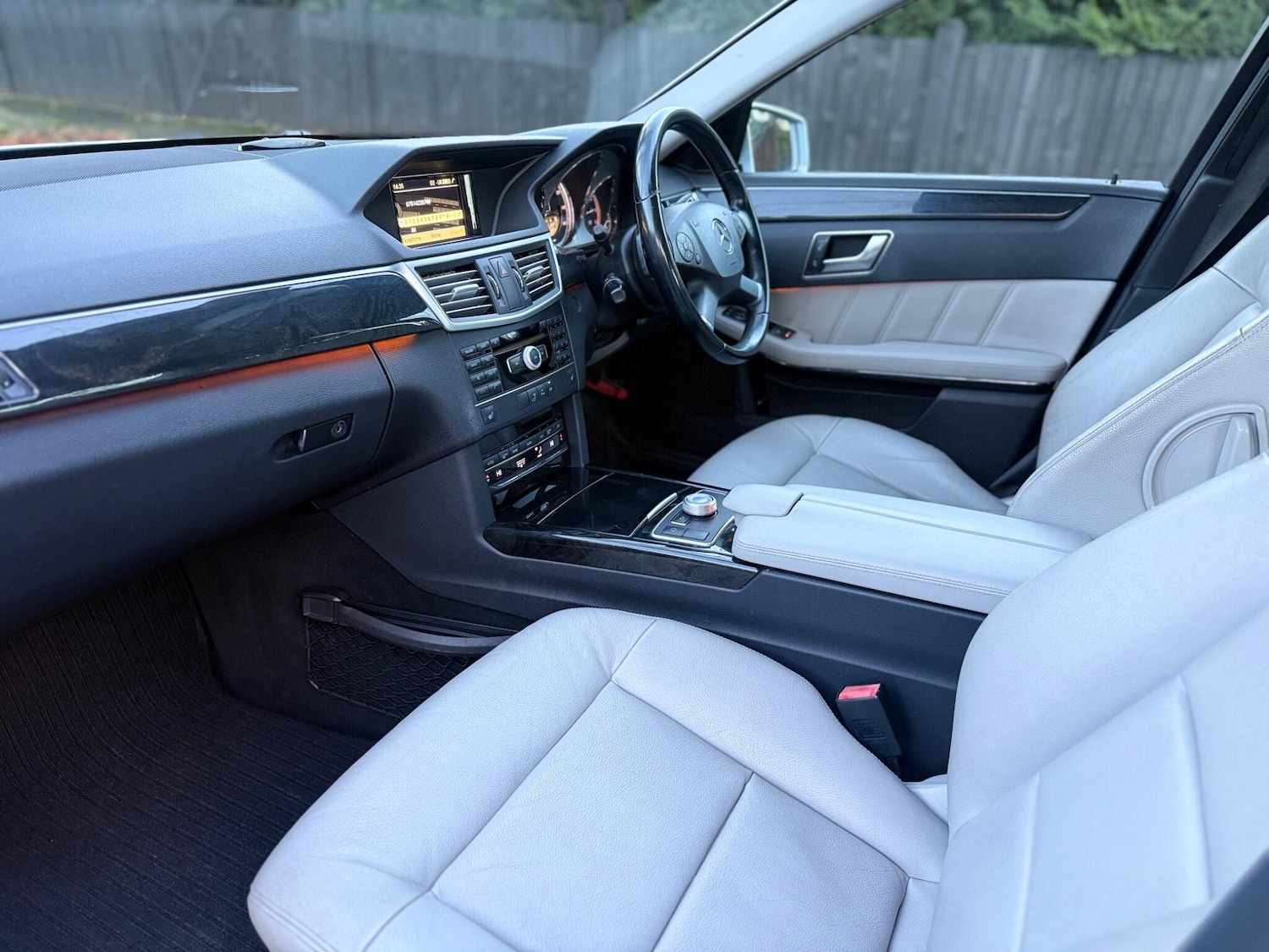 Used Mercedes-Benz E Class 2012 for sale - 77060130: Photo 43