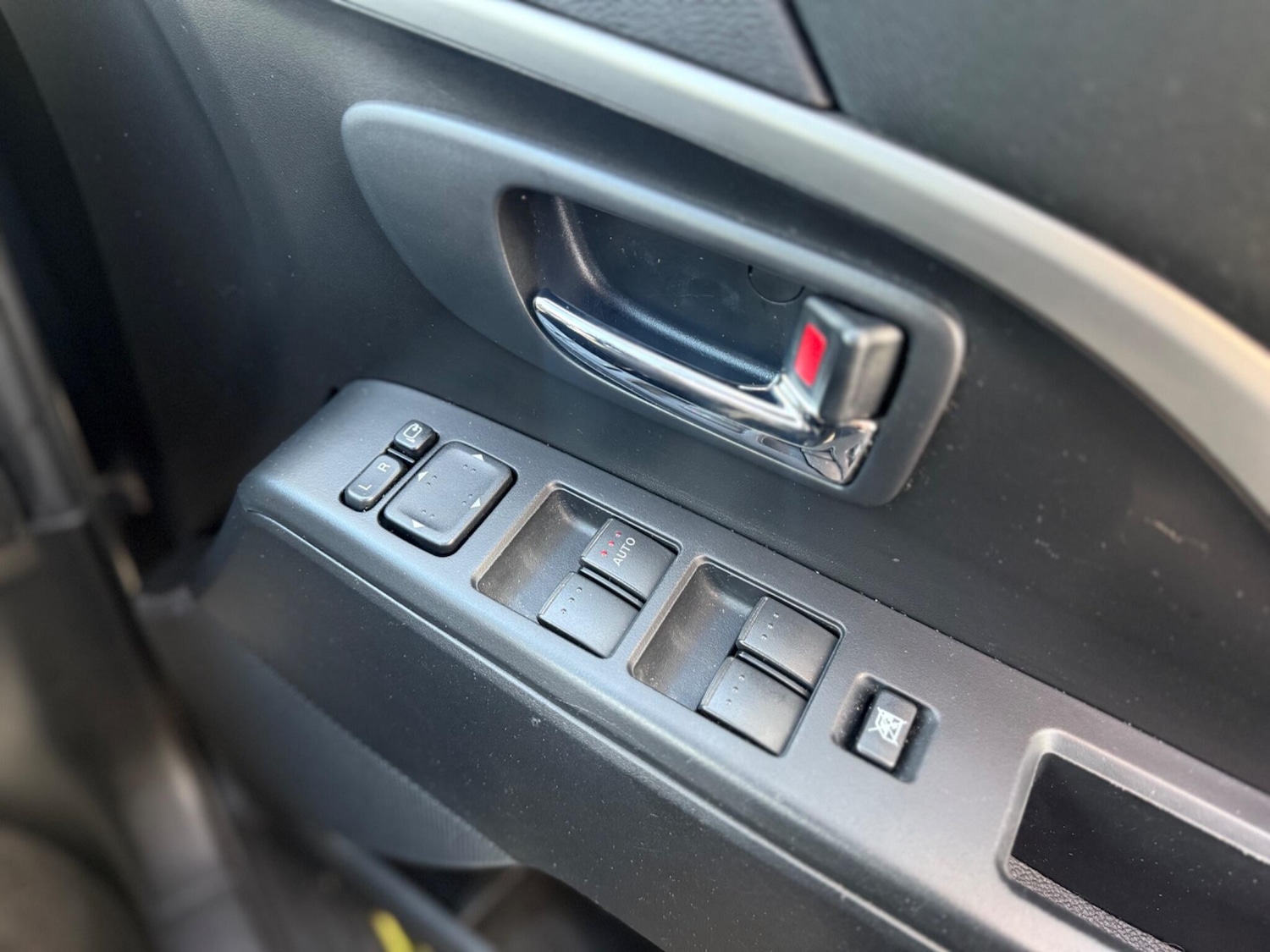 Used Mazda Mazda5 2014 for sale - 77496899: Photo 25