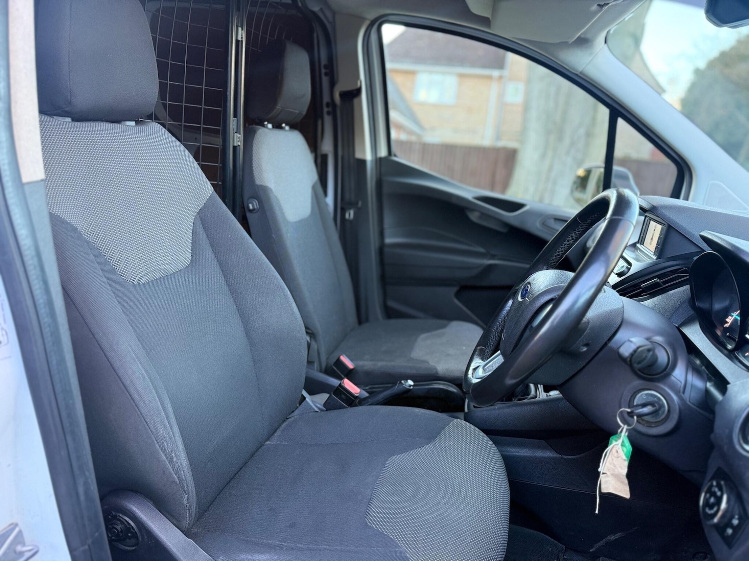 Used Ford Transit Courier 2020 for sale - 77098189: Photo 27