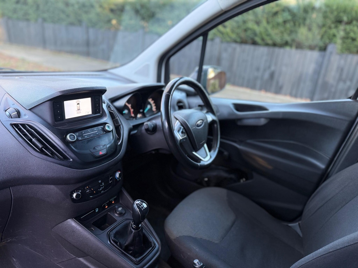 Used Ford Transit Courier 2020 for sale - 77098189: Photo 32