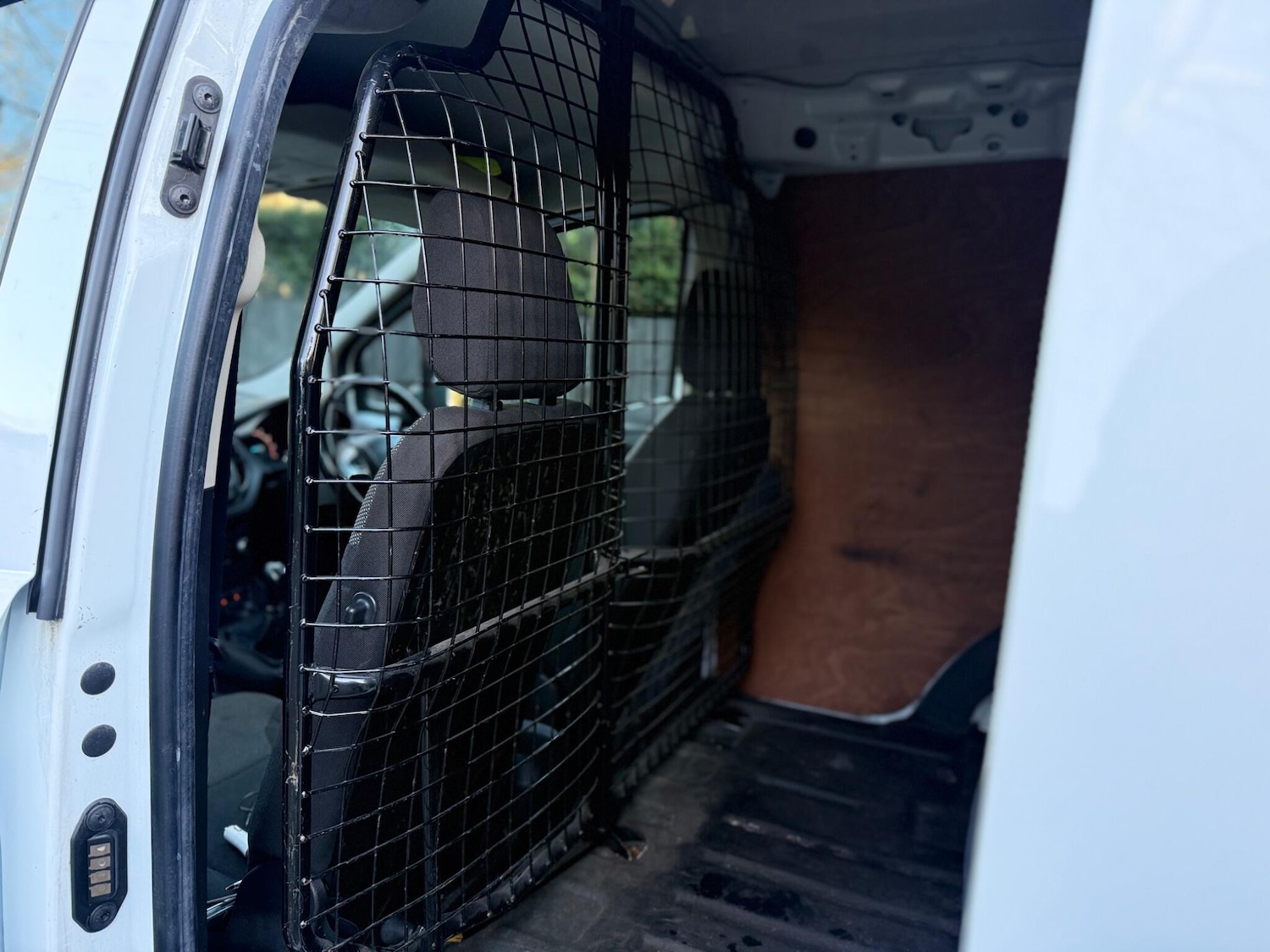 Used Ford Transit Courier 2020 for sale - 77098189: Photo 44